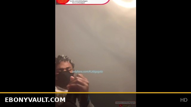 Teen makes his big black cock nut in front of his ring light (full vid on onlyfans and fansly)
